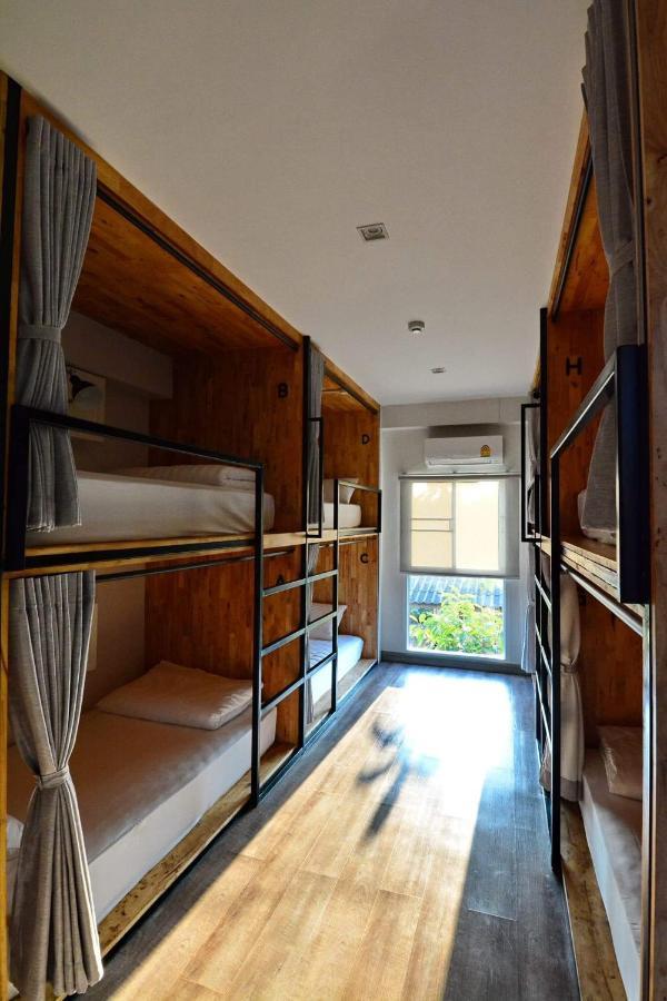 Lana Beds & Space Čiang Mai Exteriér fotografie
